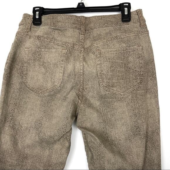 Chico’s Platinum Animal Print Jeans Chico’s Size 1 Standard Size 8 - Picture 7 of 9